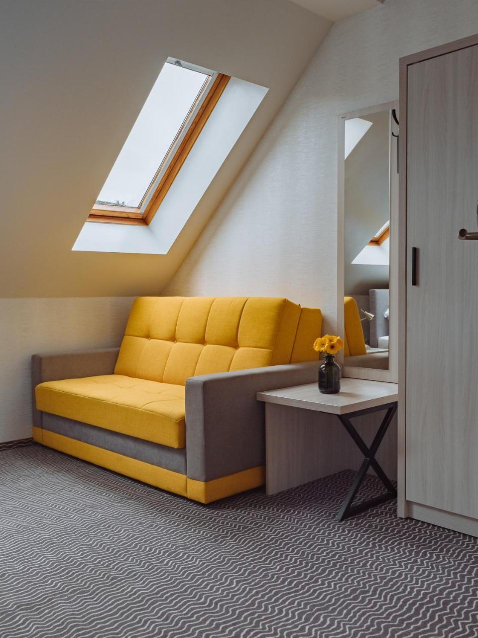 Hotel Chrobrego9 ブンツラウ エクステリア 写真