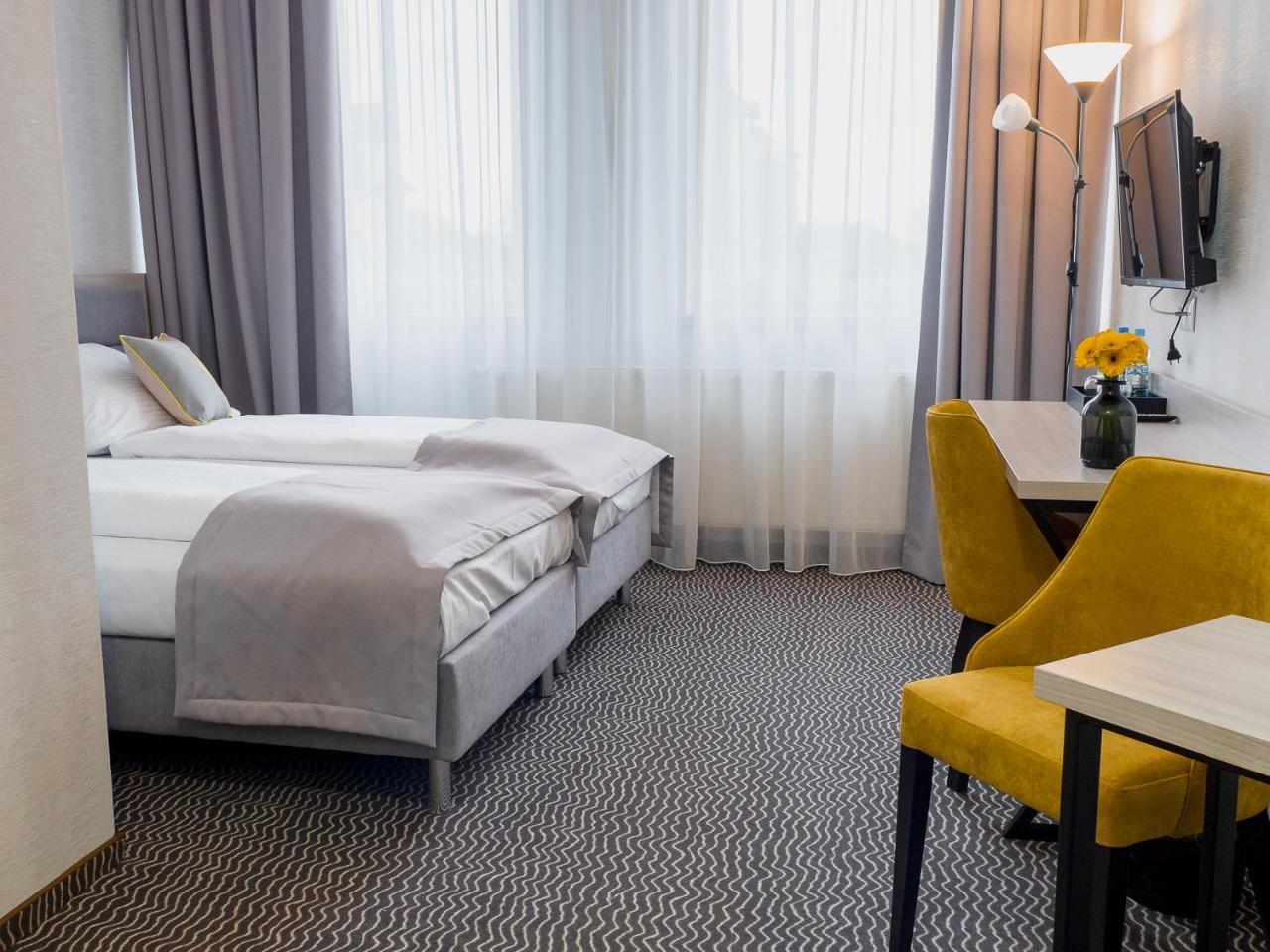Hotel Chrobrego9 ブンツラウ エクステリア 写真