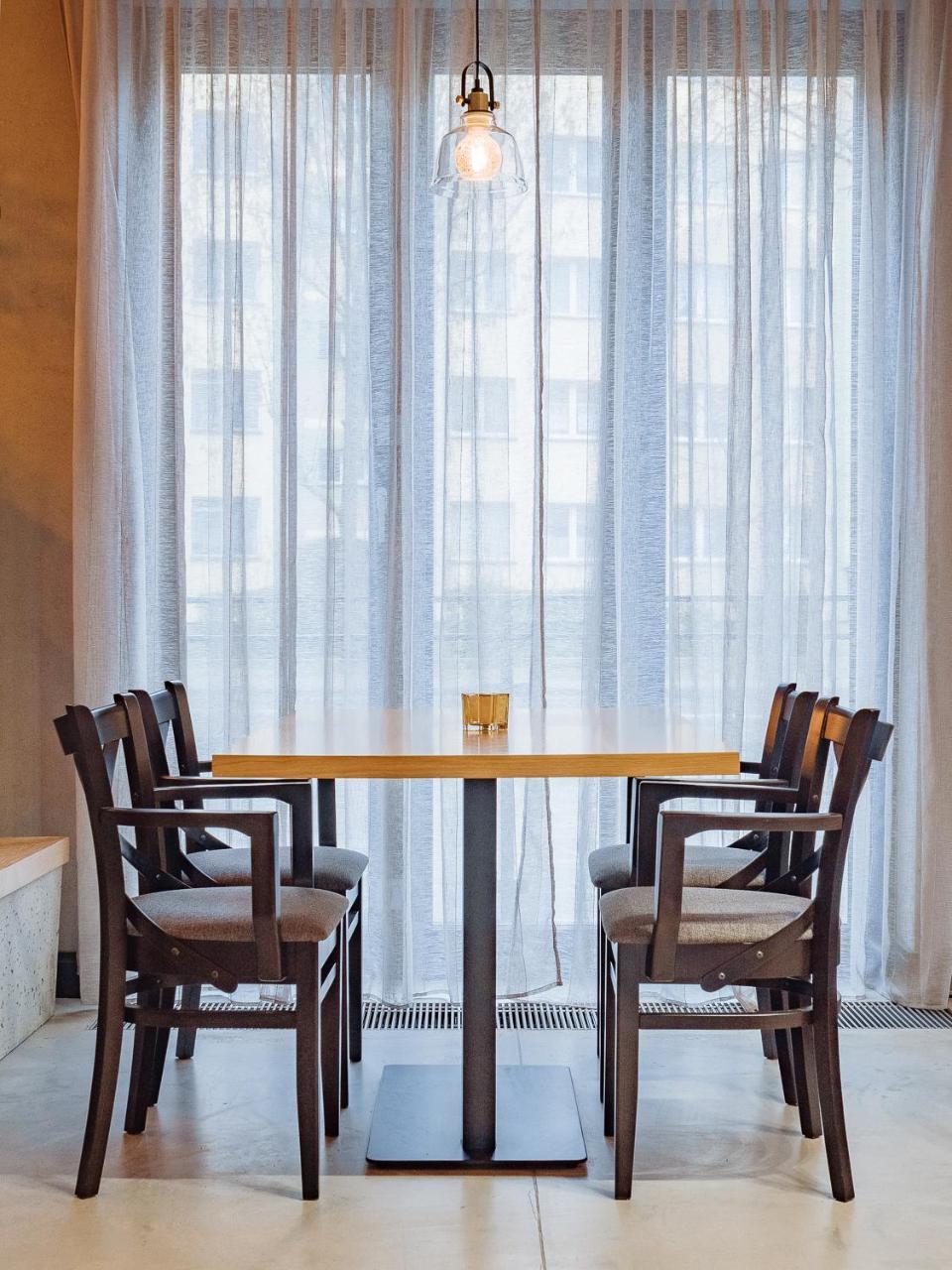Hotel Chrobrego9 ブンツラウ エクステリア 写真